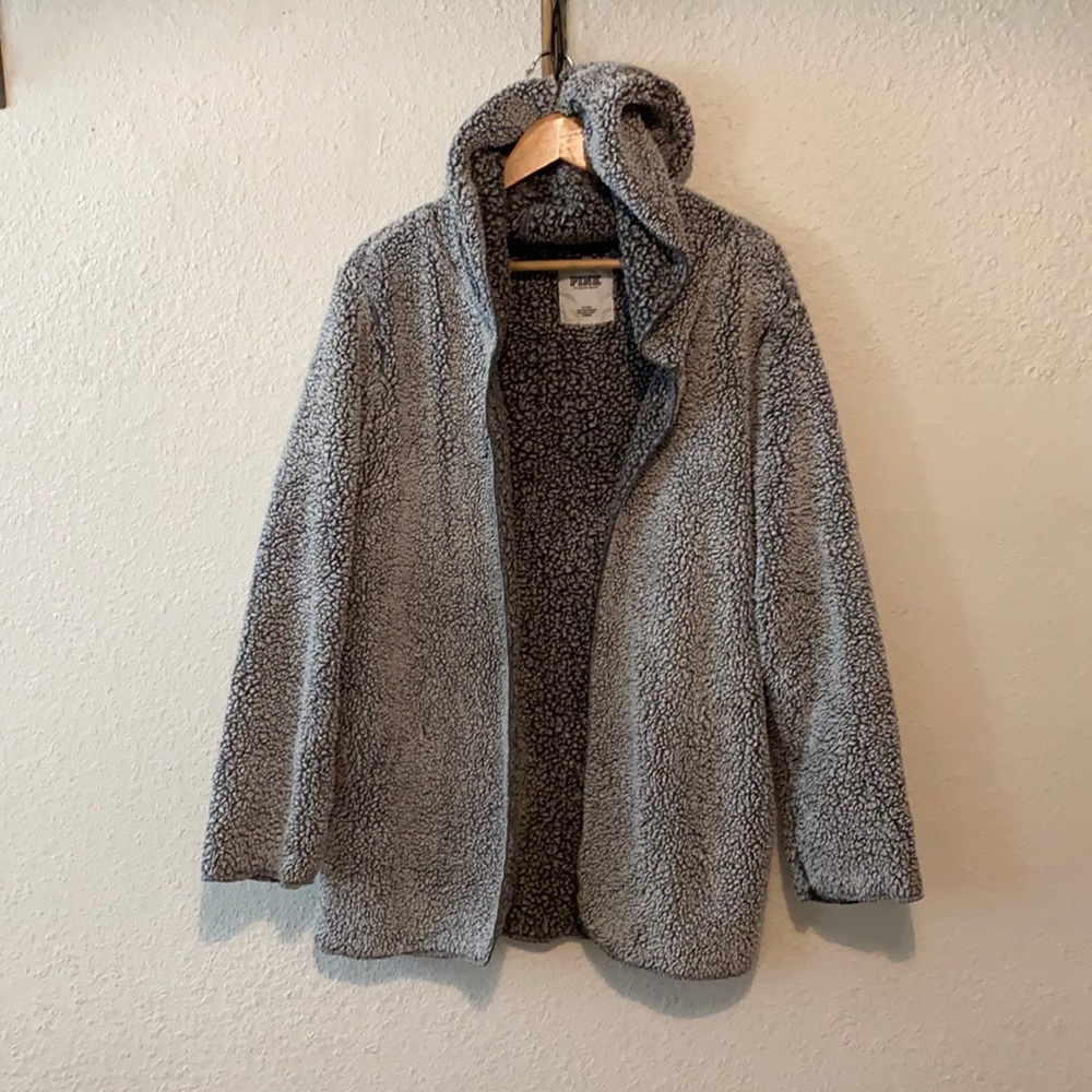 2 Victoria Secret PINK sherpas
